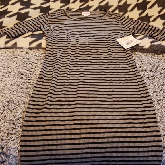LuLaRoe Dresses & Skirts - Lularoe Julia XXS NWT